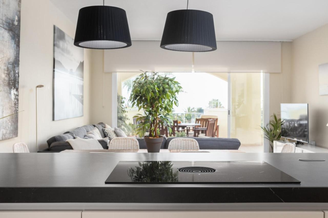 Homeforguest Front Line Beach Apartment In Hacienda Playa Marbella Esterno foto