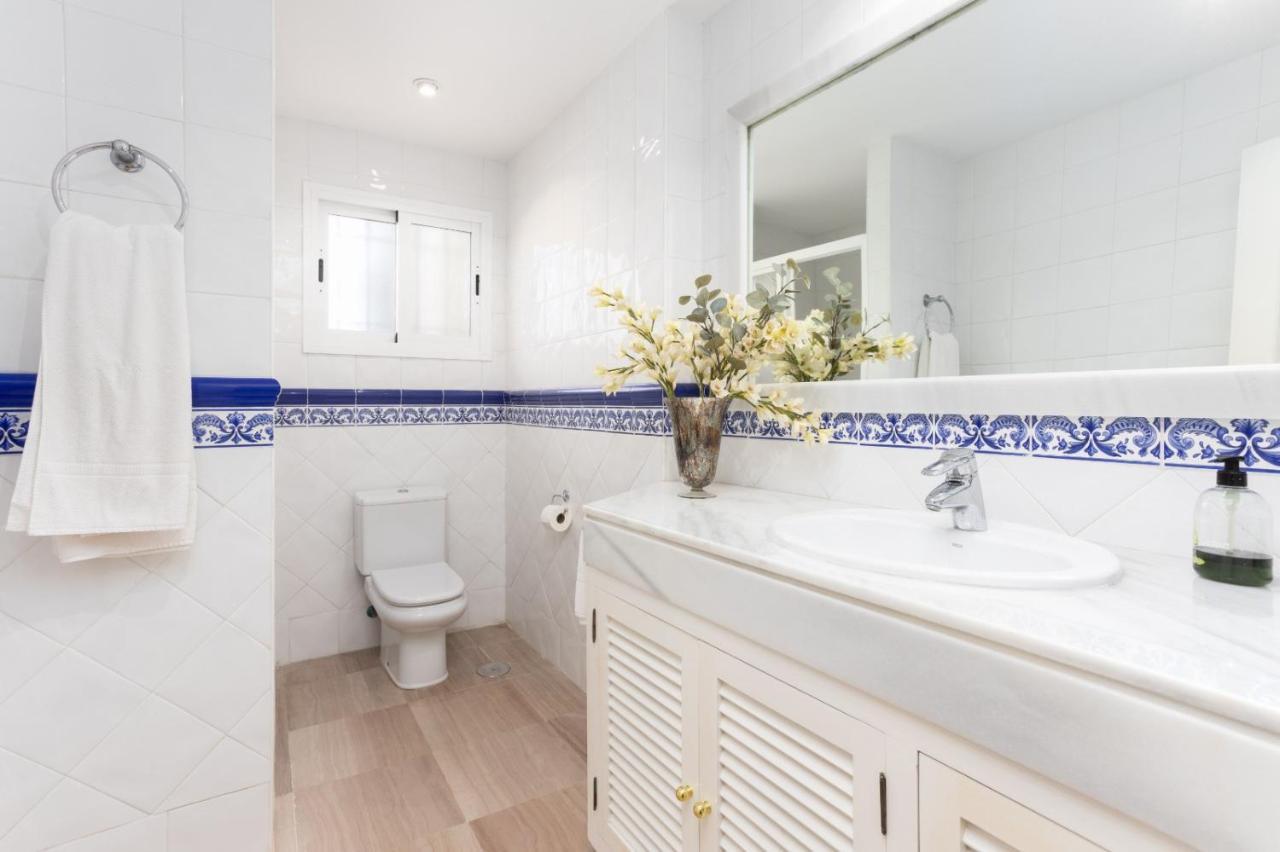 Homeforguest Front Line Beach Apartment In Hacienda Playa Marbella Esterno foto