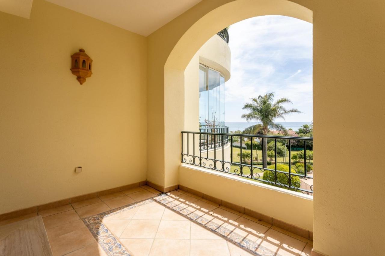 Homeforguest Front Line Beach Apartment In Hacienda Playa Marbella Esterno foto