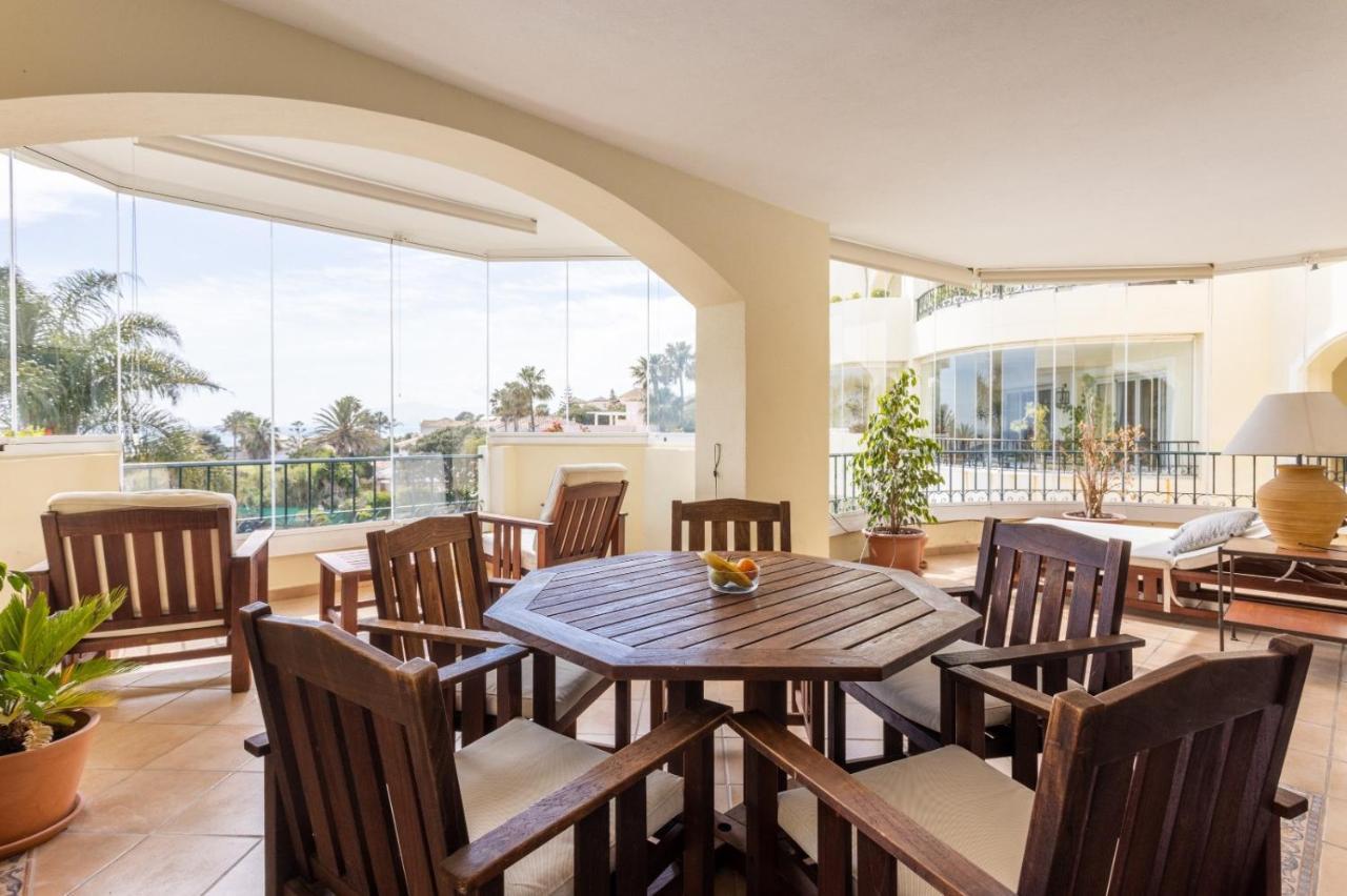 Homeforguest Front Line Beach Apartment In Hacienda Playa Marbella Esterno foto
