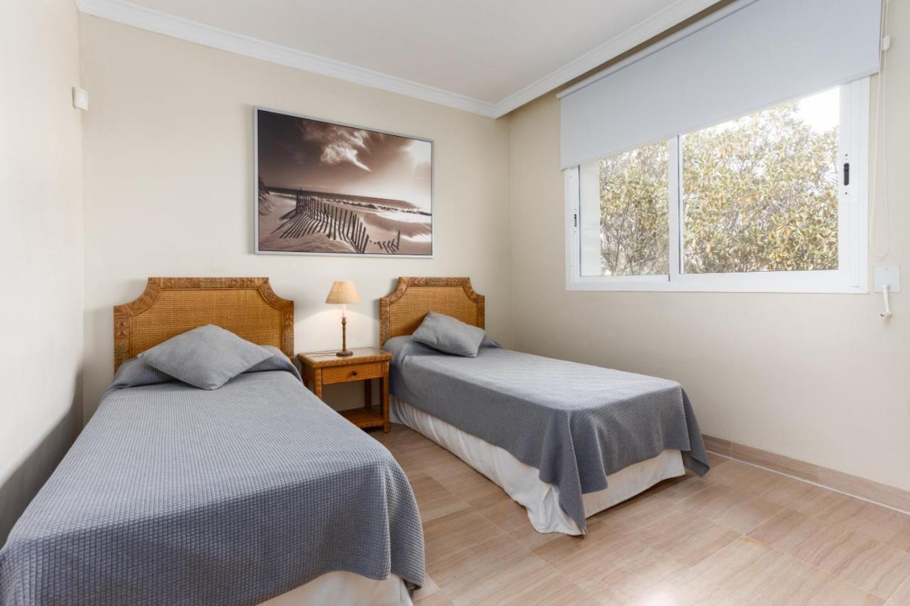 Homeforguest Front Line Beach Apartment In Hacienda Playa Marbella Esterno foto