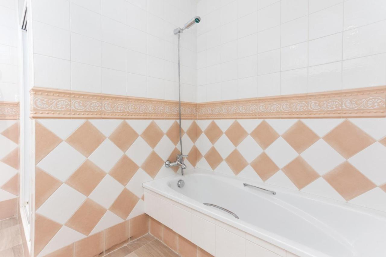 Homeforguest Front Line Beach Apartment In Hacienda Playa Marbella Esterno foto