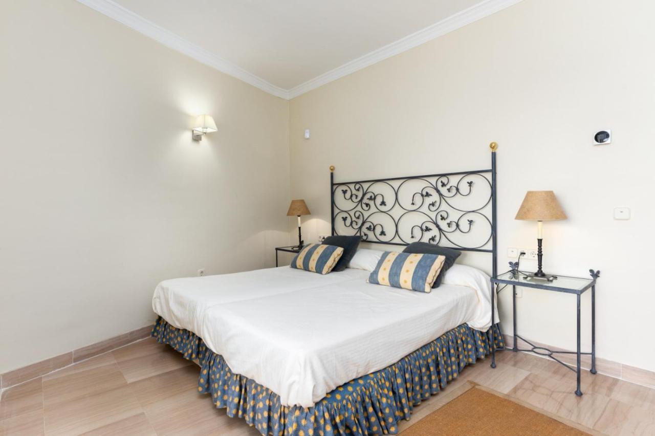 Homeforguest Front Line Beach Apartment In Hacienda Playa Marbella Esterno foto